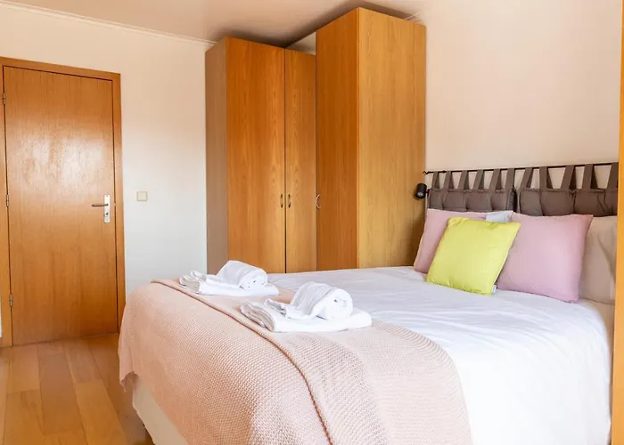 Lejlighed 1-bedroom With Stunning River Views And Private Rooftop By Lisbeyond Lisboa