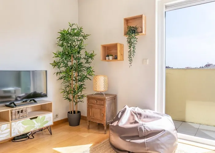 Lägenhet 1-bedroom With Stunning River Views And Private Rooftop By Lisbeyond