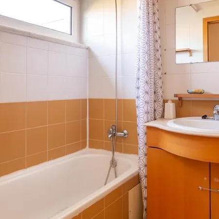 1-bedroom With Stunning River Views And Private Rooftop By Lisbeyond * Lisboa